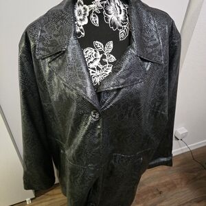 Ladies feau leather trench coat